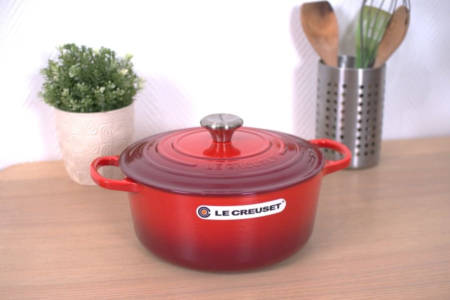 Le Creuset Signature